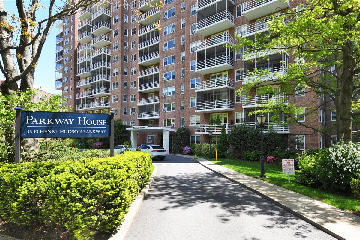 3530 Henry Hudson Parkway East, New York City NY 10463 A.N Shell Realty