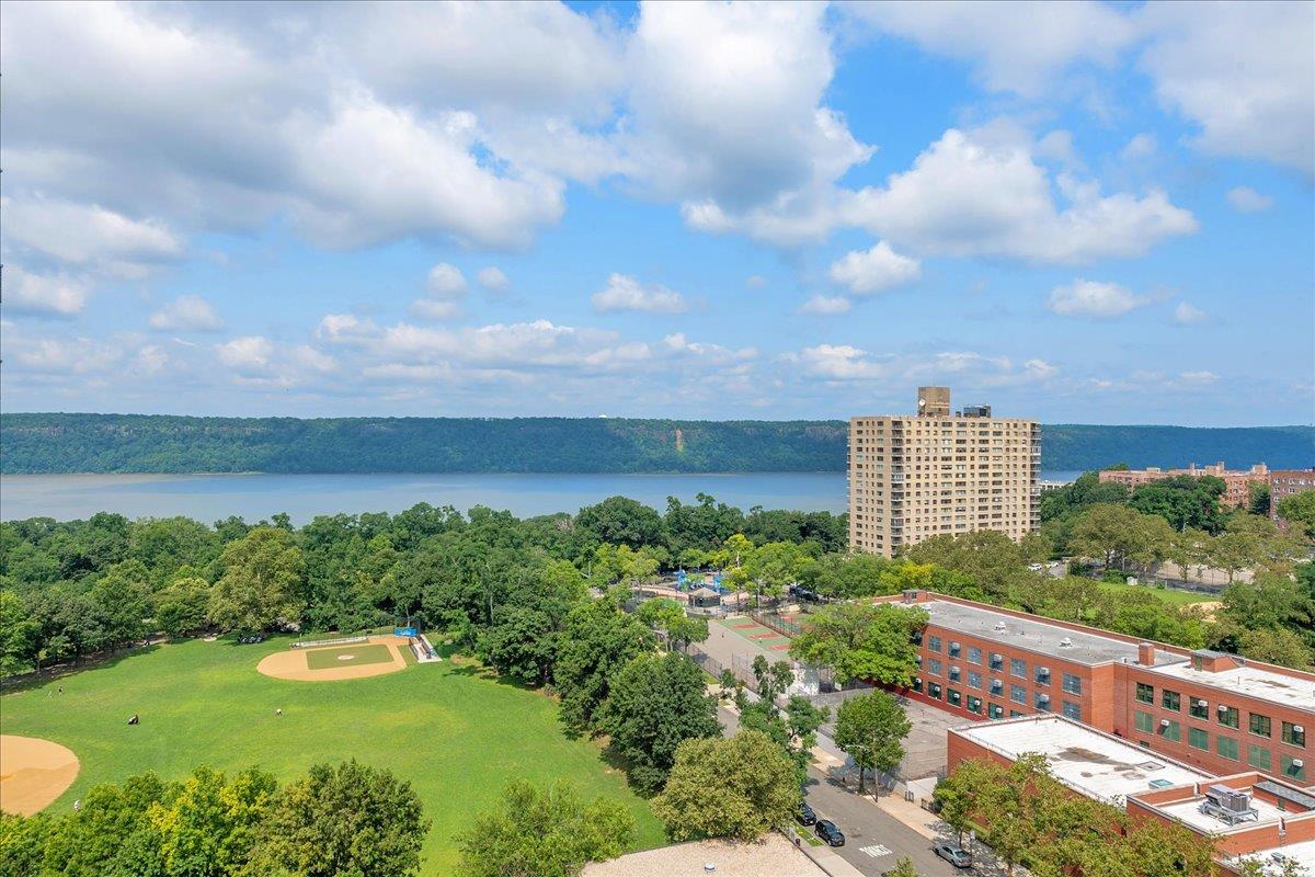 3333 Henry Hudson Parkway West, New York City NY 10463 A.N Shell Realty