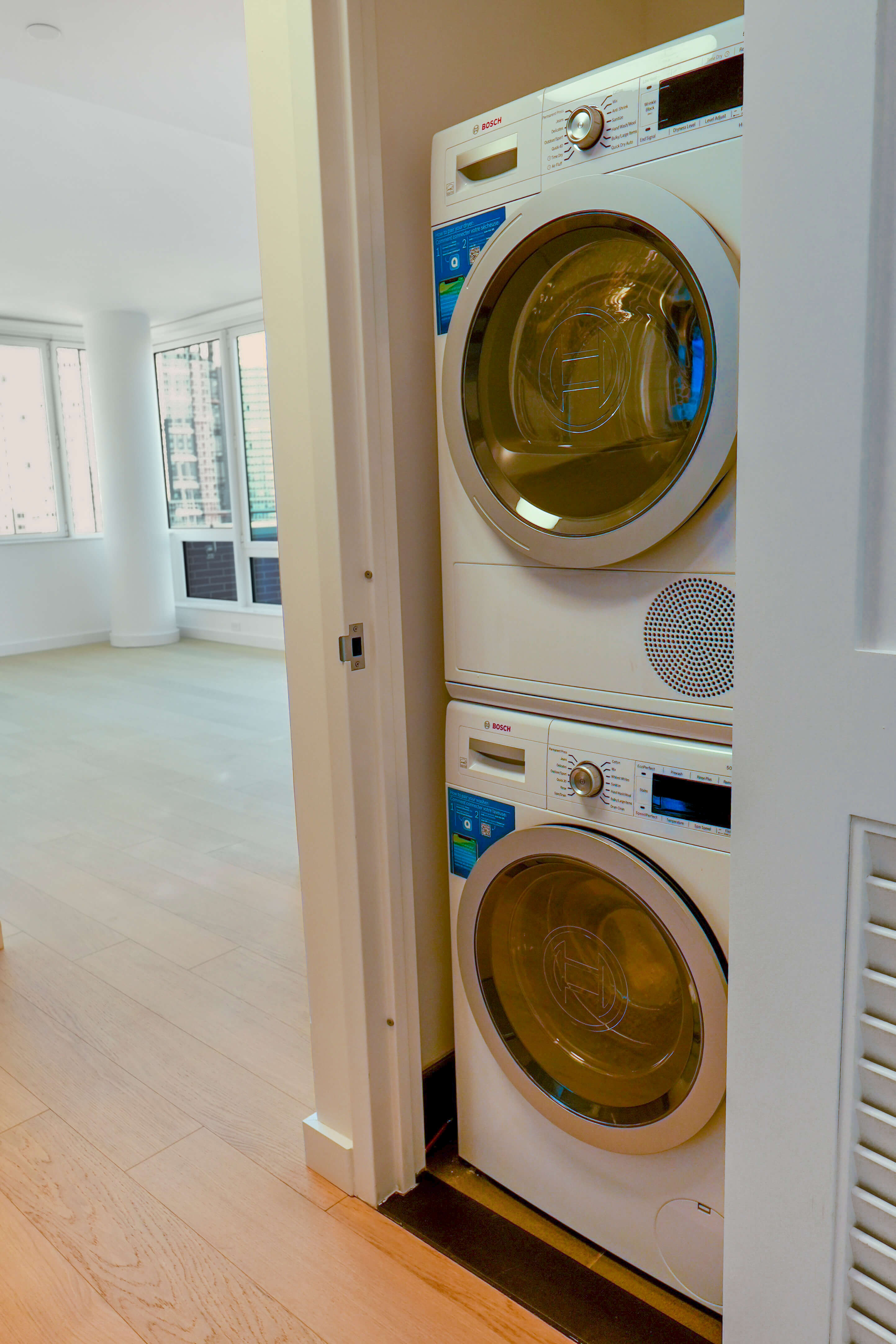 56-27 2nd Street, New York City NY 11101 A.N Shell Realty