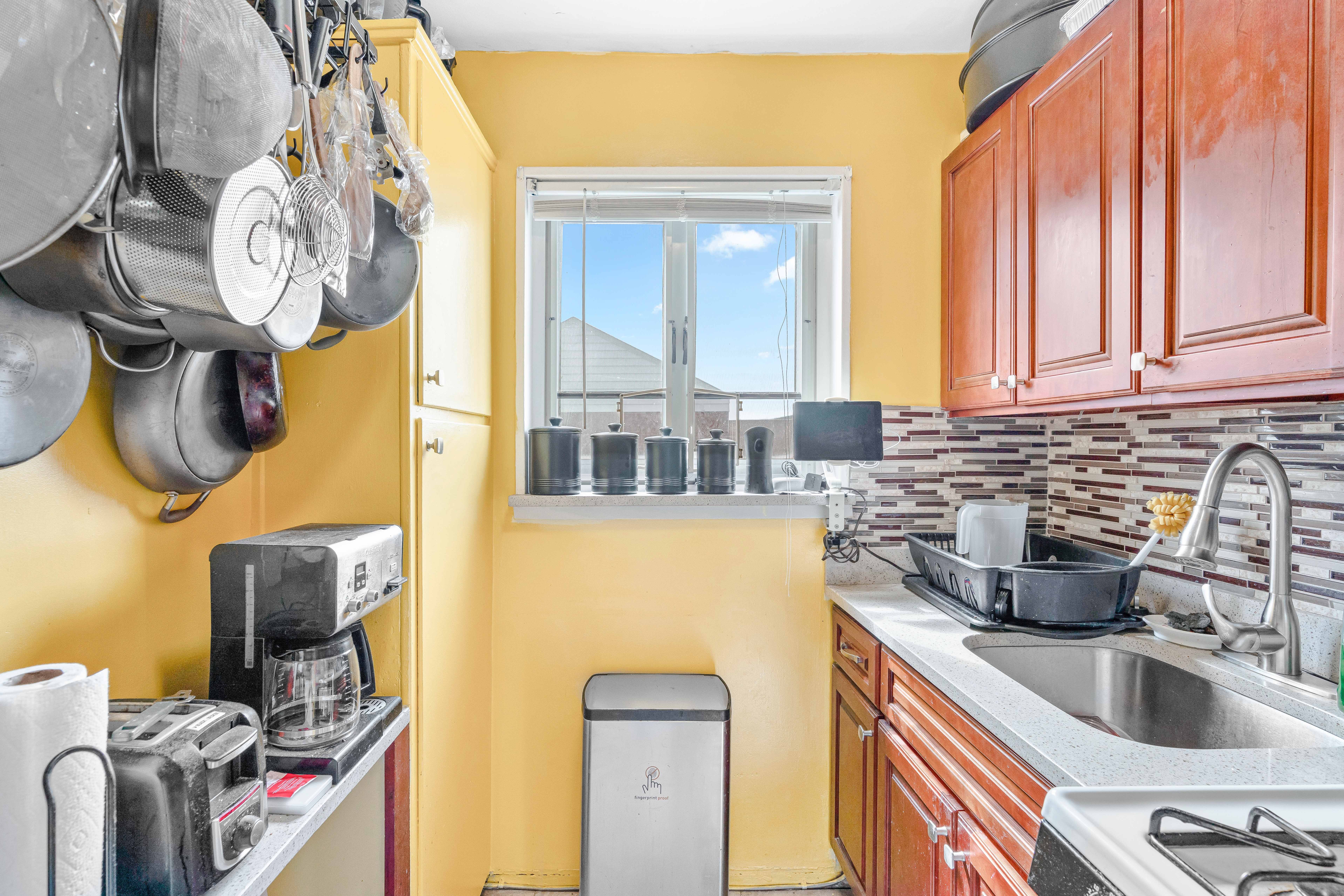 224-04 88Th Ave 2 floor, New York City NY 11427 A.N Shell Realty