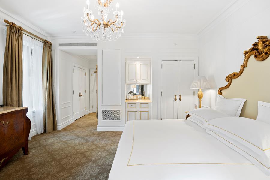 768 Fifth Avenue, New York City NY 10019 A.N Shell Realty